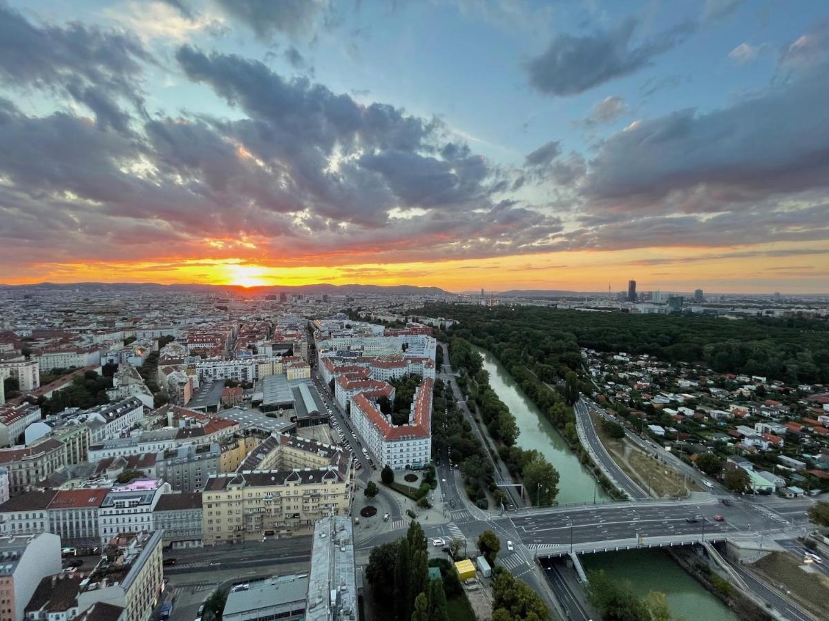 Triiiple Level 31 - Sonnenwohnen Apartment Mit Fantastischem Ausblick Und Parkplatz Vienna Exterior photo