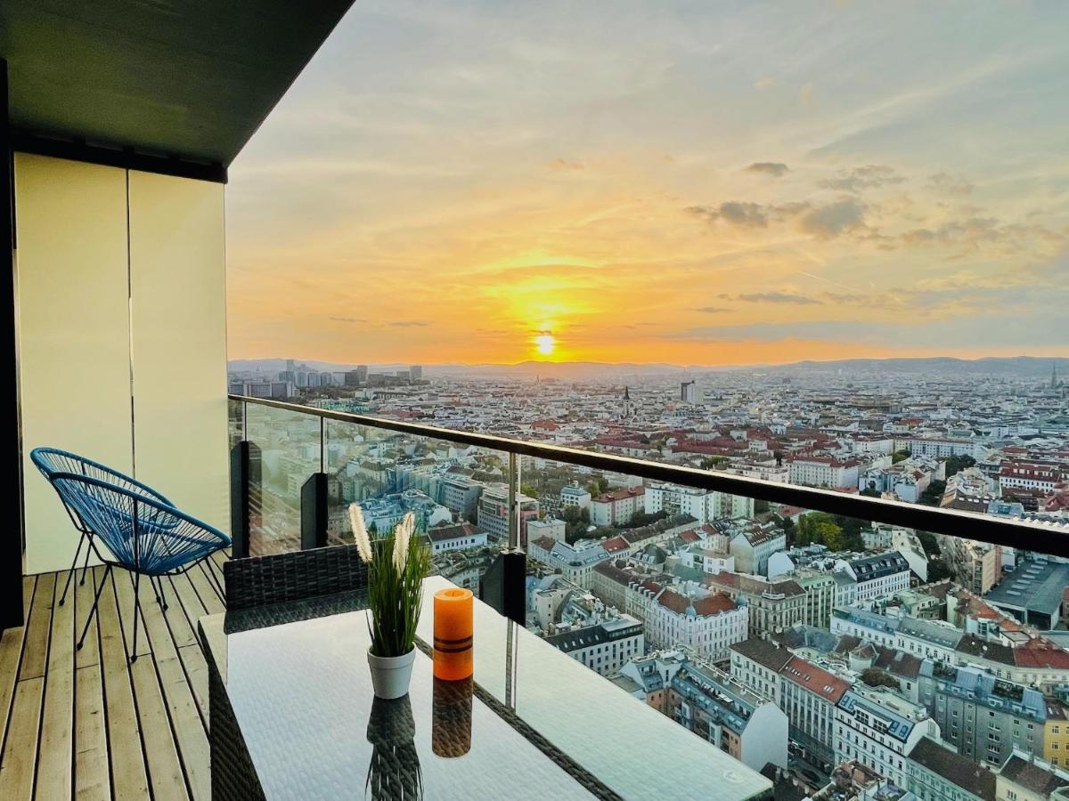 Triiiple Level 31 - Sonnenwohnen Apartment Mit Fantastischem Ausblick Und Parkplatz Vienna Exterior photo